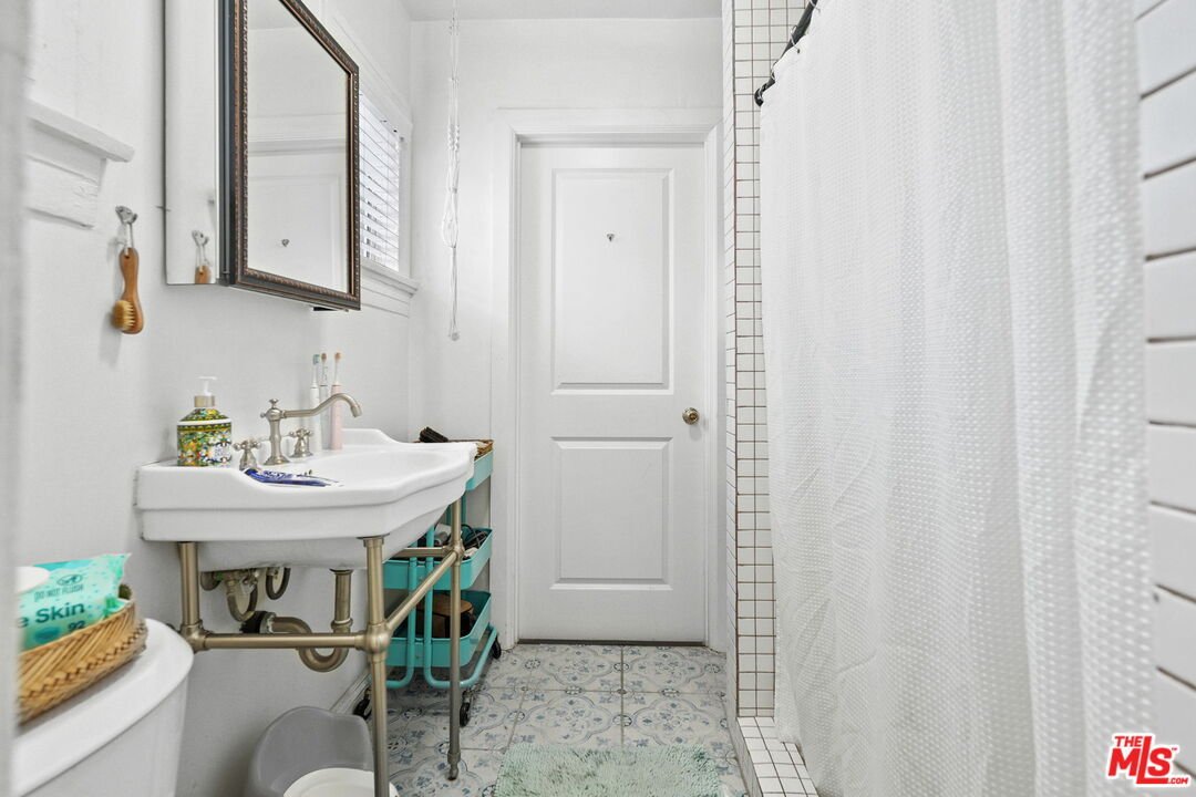 2 Bedroom apartment for Sale, 1138 S Concord St.