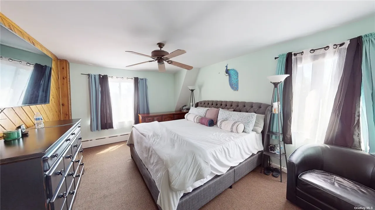 Oversized 8, 000 Square feet of Property