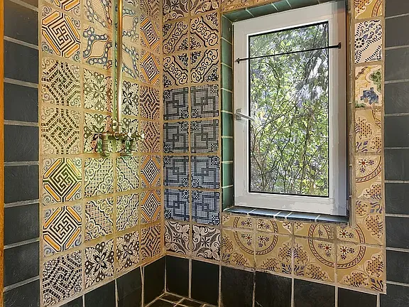 Beautiful home, built in 1851 and renovated in 1979