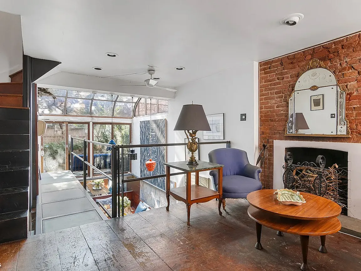 Beautiful home, built in 1851 and renovated in 1979