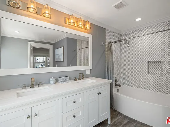 Beautiful house & apartment . 21508 Peaceful Way Dr, Charlotte, NC 28206