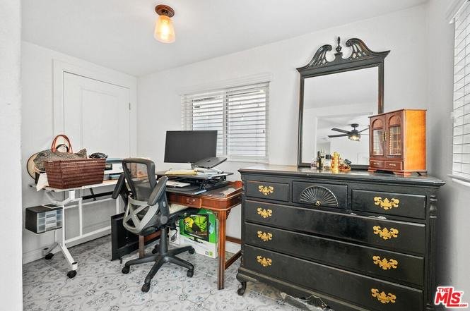 2 Bedroom apartment for Sale, 1138 S Concord St.